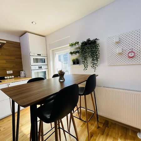 Violet Apartment By Alex Rafael Zagreb Buitenkant foto