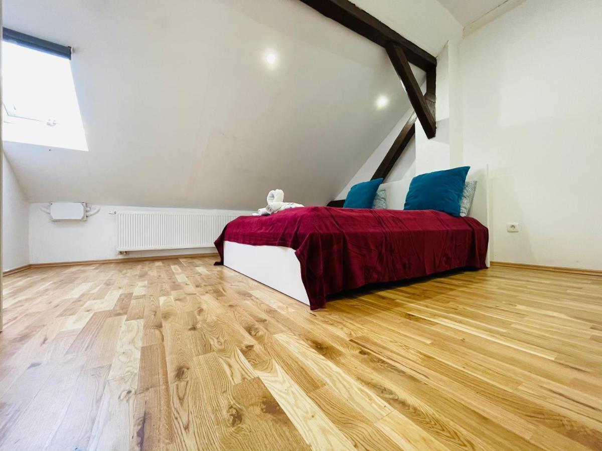 Violet Apartment By Alex Rafael Zagreb Buitenkant foto