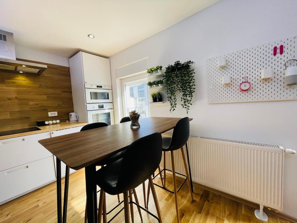 Violet Apartment By Alex Rafael Zagreb Buitenkant foto